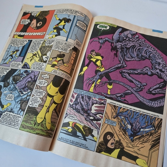 Marvel X-Men Classic Comic Book - Picture 5 of 6